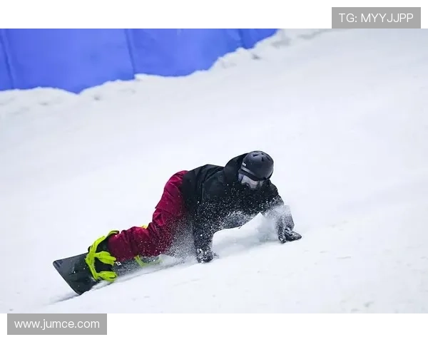 滑雪初学者必看 从基础动作到技巧提升全方位教学视频解析