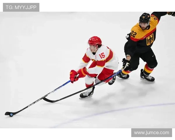 零基础掌握冰球技巧从入门到实战全面提升滑行与控球能力